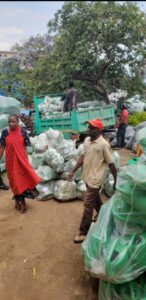 CAPAFB en partenariat avec Caritas Bukavu et CIAT/PABRA, procède à la distribution des outils aratoires ce mercredi 4 mars 2026 à Luhwindja