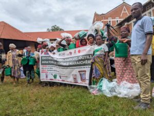 Plus de 1 000 ménages agricoles bénéficient de kits aratoires et de semences maraîchères à Luhwindja grâce au CIAT